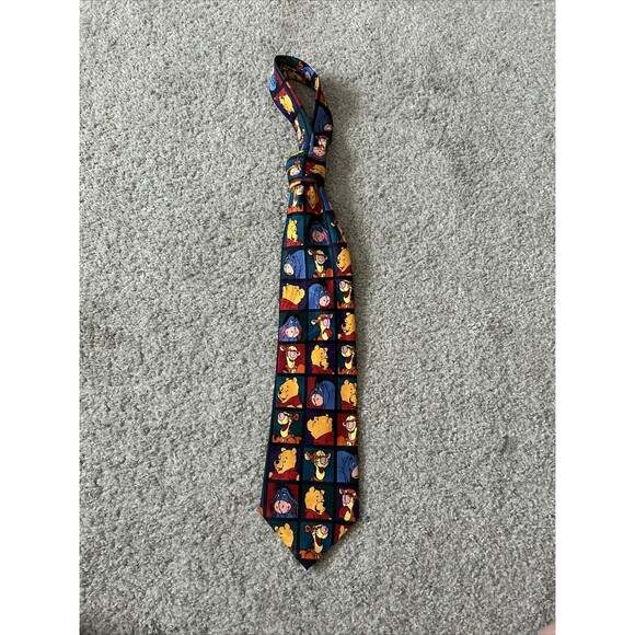 Men's DISNEY Winnie The Pooh Bear‎ Tie NECKTIE Tigger Eeyore Piglet Rabbit - Picture 1 of 6